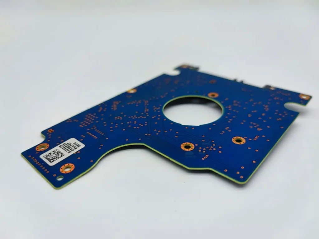  High-precision custom-cut composite gasket processed by ZINGCUT CNC cutting machine, showing clean, burr-free edges