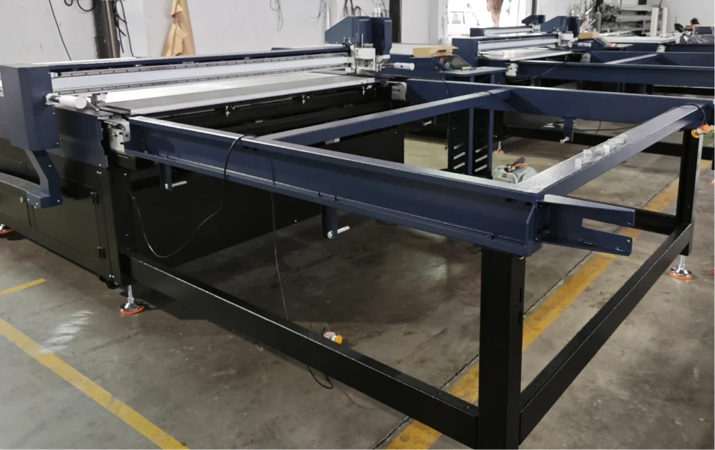 ZINGCUT integrated one-piece frame body design for high rigidity and stable cutting